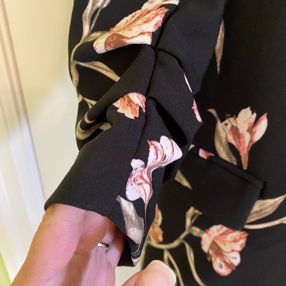 NWT Floral Women's Boyfriend’s Blazer - Picture 2 of 8